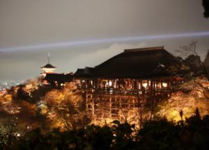 清水寺の夜